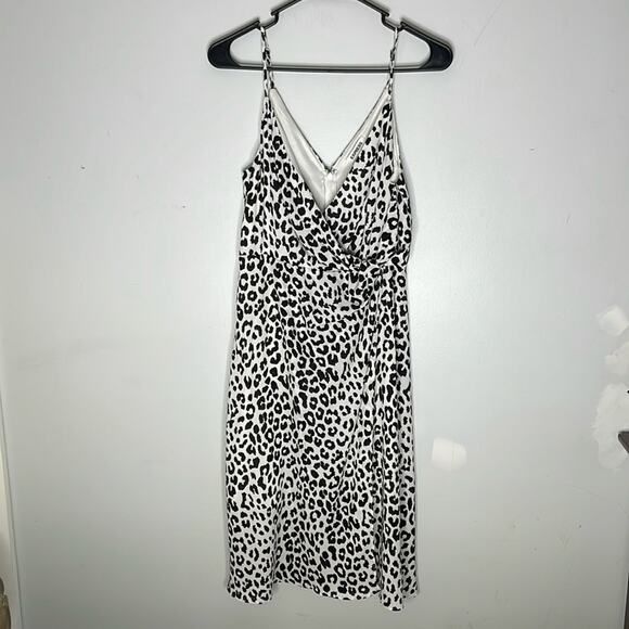 EXPRESS Polyester White and Black Leopard Print Faux Wrap Lined Sleeveless Dress - Picture 1 of 7